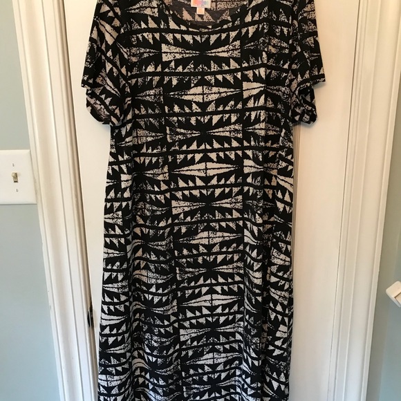 3xl Lularoe Carly Black Pattern EUC - Picture 4 of 4